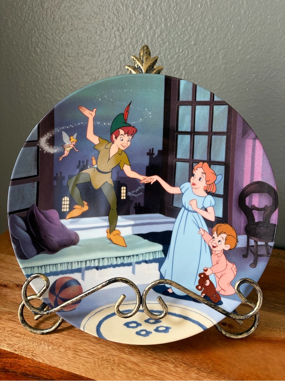 Knowles Disney Peter Pan Decorative Plate - Nighttime Nursery Scene
Vintage
